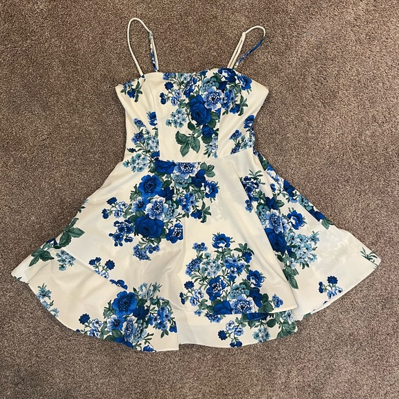 B Darlin Dresses & Skirts - B. Darlin blue floral dress size 11/12